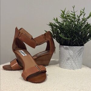 Steve Madden Tan Wedge Sandals with Ankle Strap